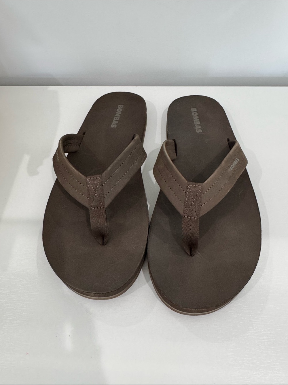 Bombas Chocolate Brown Thong Sandals size 10 men’s
